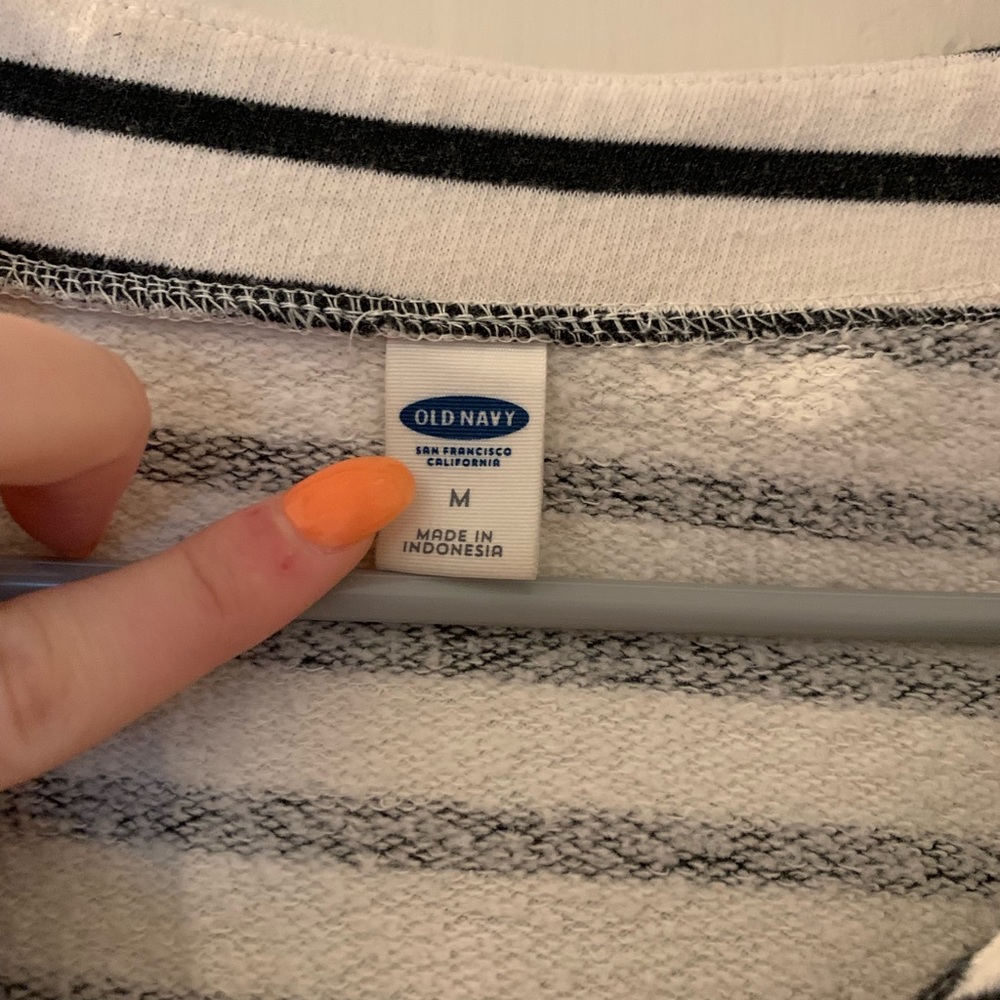 Sweater - Picture 3 of 3